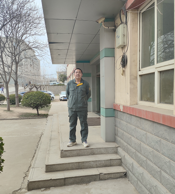 张少岩3.png 张少岩3.png
